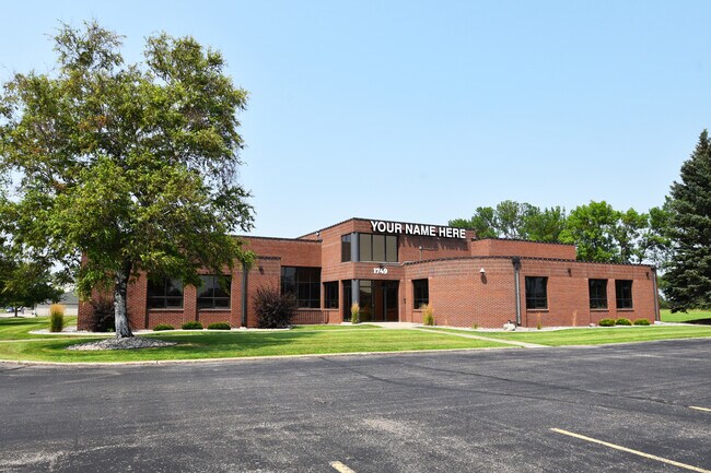 More details for 1749 38th St S, Fargo, ND - Flex for Sale