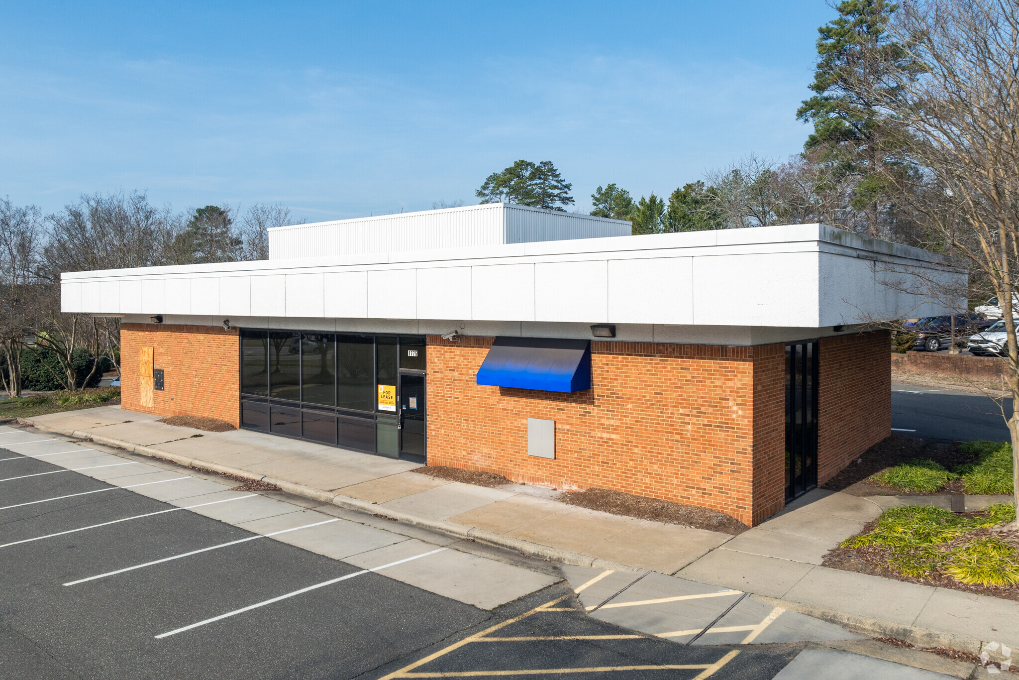 1775 Dobbins Dr, Chapel Hill, NC for sale Primary Photo- Image 1 of 34