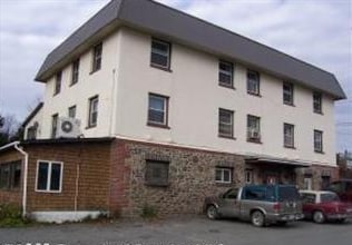 LAKEWOOD LODGE & RESTAURANT portfolio of 4 properties for sale on LoopNet.ca - Building Photo - Image 2 of 34