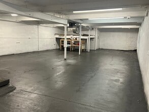 105 Blackstone Ave, Pawtucket, RI for lease Interior Photo- Image 1 of 3