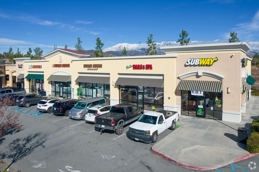 Oak Valley Pky, Beaumont, CA for lease - Building Photo - Image 3 of 5