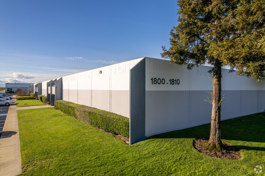 1800-1810 Enterprise Blvd, West Sacramento, CA à louer - Photo du bâtiment - Image 3 de 12