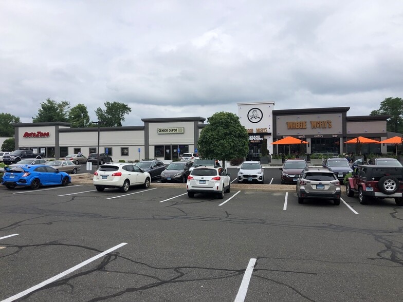 195 Federal Rd, Brookfield, CT for lease - Building Photo - Image 2 of 4