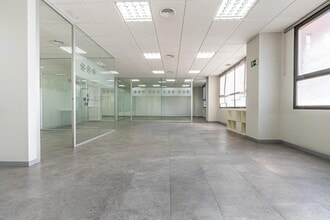Office in Madrid, Madrid for lease Interior Photo- Image 2 of 19