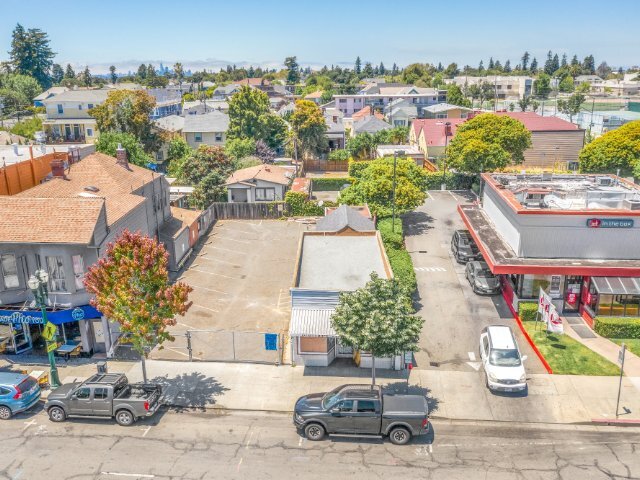 1251 Park St, Alameda, CA à vendre - Photo du bâtiment - Image 3 de 11