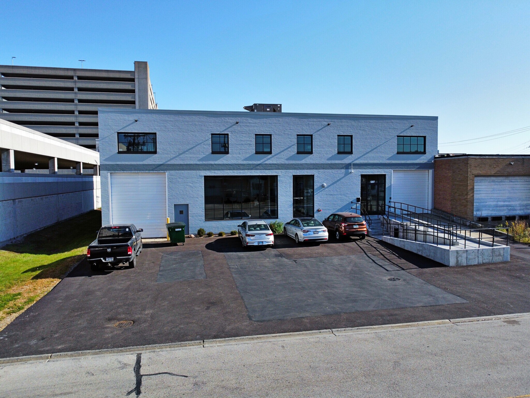 5207 N Rose St, Chicago, IL for lease Primary Photo- Image 1 of 2