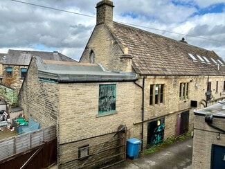 More details for 84 Southgate, Elland - Retail for Sale