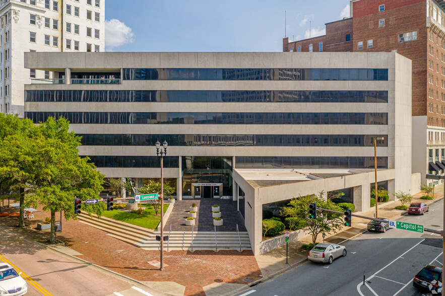 105 W Capitol Ave, Little Rock, AR for sale - Building Photo - Image 1 of 9