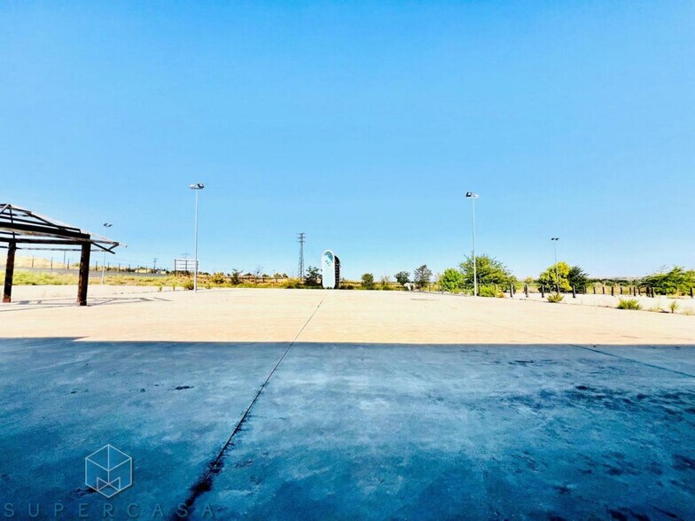 Terrain dans Toledo, Toledo à louer - Photo du bâtiment - Image 3 de 7