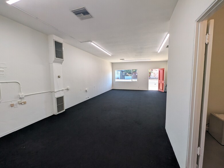 4658-4662 30th St, San Diego, CA for lease - Building Photo - Image 3 of 6