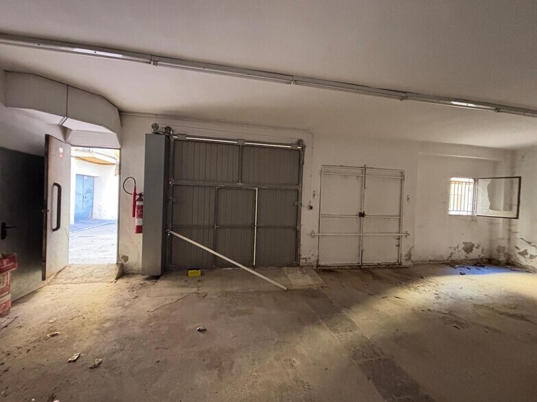 Retail in Gandia, Valencia for sale - Interior Photo - Image 2 of 23