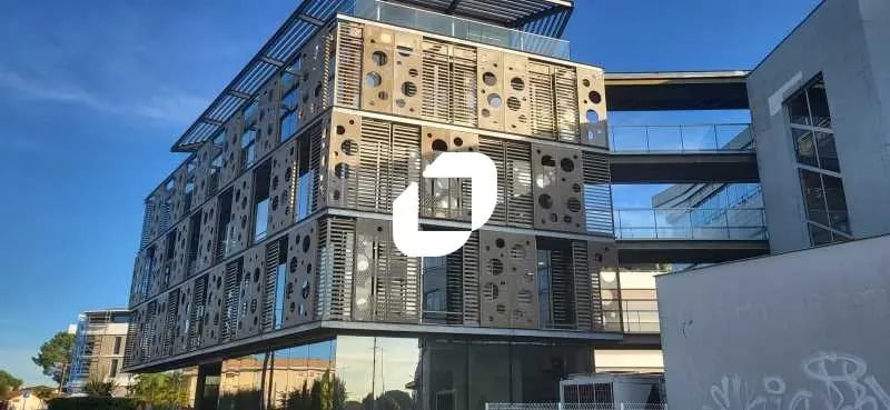 Office in Mérignac for lease - Building Photo - Image 1 of 17