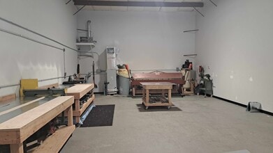 77 S Main St, Newtown, CT for lease Interior Photo- Image 2 of 4