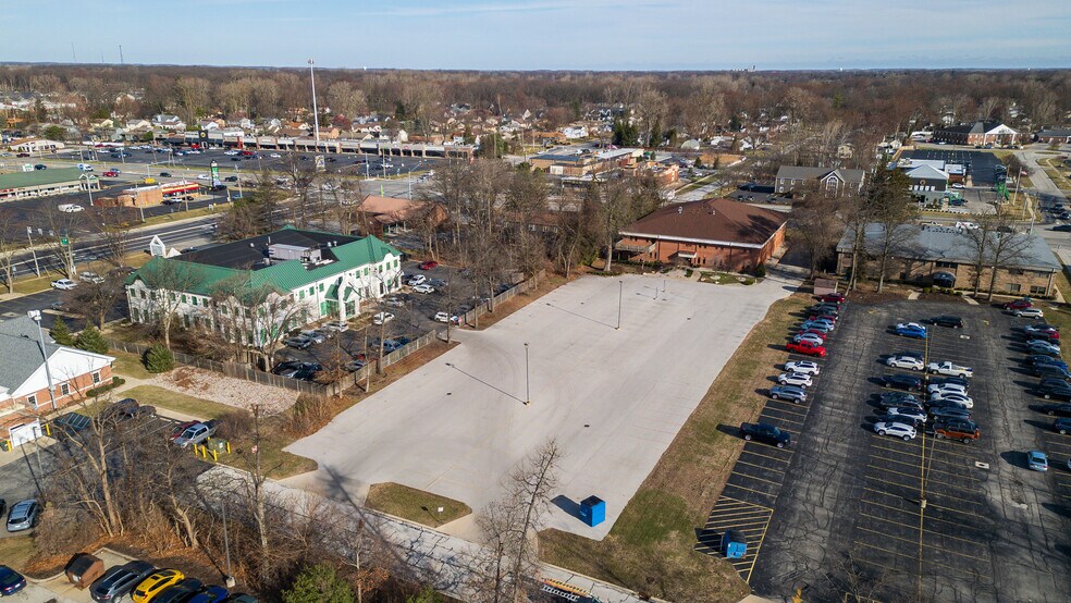 6629 W Central Ave, Toledo, OH à louer - Photo du bâtiment - Image 3 de 20