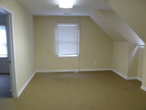 9317 Grant Ave, Manassas, VA for lease Interior Photo- Image 2 of 2