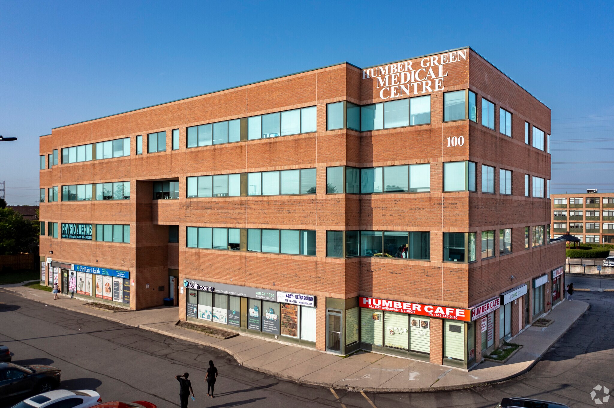 100 Humber College Blvd, Toronto, ON à louer Photo du bâtiment- Image 1 de 12