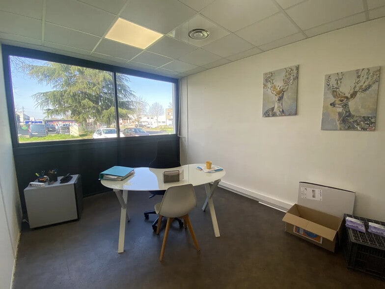 14-16 Rue Edouard Faure, Bordeaux for lease - Interior Photo - Image 3 of 4