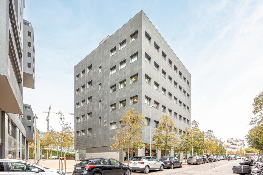 Avinguda Diagonal, 131, Barcelone, Barcelona à louer - Photo du bâtiment - Image 3 de 4