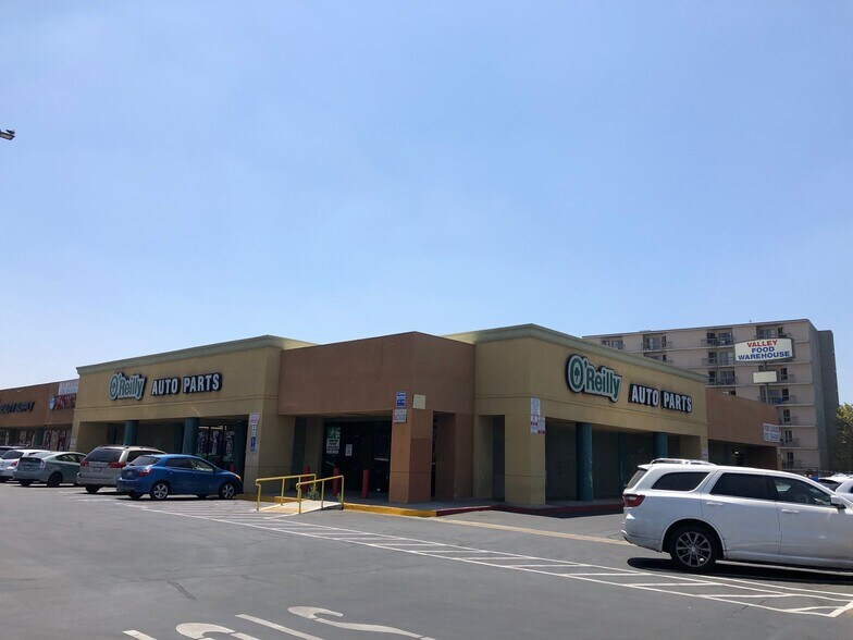 9070 Van Nuys Blvd, Panorama City, CA à louer - Photo du bâtiment - Image 3 de 17
