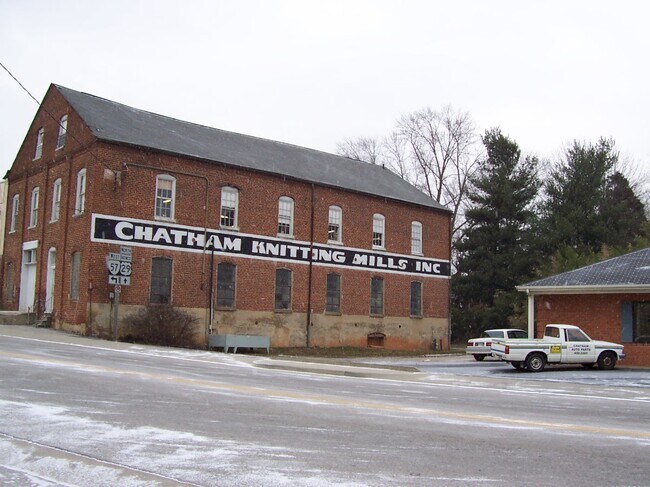 More details for 119 S Main St, Chatham, VA - Retail for Sale