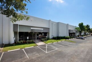 5553 Anglers Ave, Fort Lauderdale, FL for lease Interior Photo- Image 1 of 9