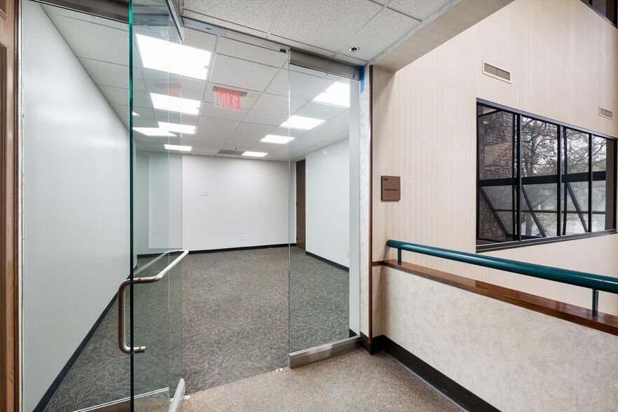 12042 Blanco Rd, San Antonio, TX for lease - Building Photo - Image 3 of 8