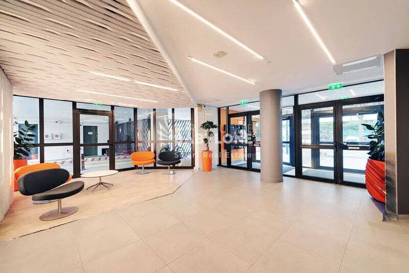 Bureau dans Boulogne-Billancourt à louer - Photo du bâtiment - Image 2 de 14
