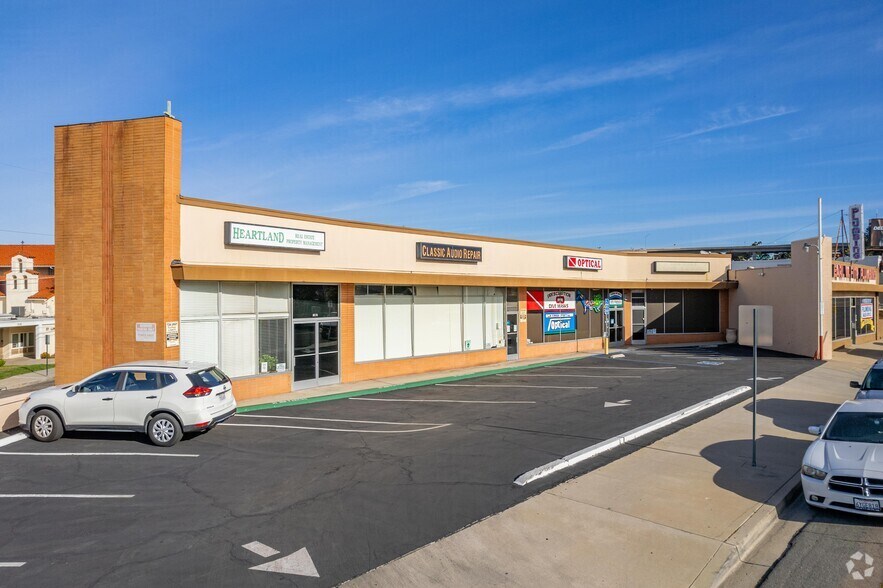 8870-8878 La Mesa Blvd, La Mesa, CA à vendre - Photo du bâtiment - Image 2 de 29