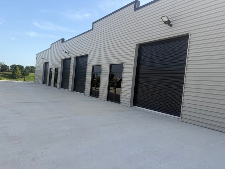 14919 Westpark Dr, Houston, TX for lease - Building Photo - Image 2 of 3
