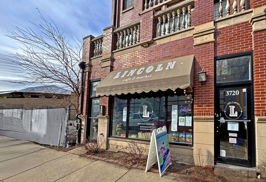 3720-3722 N Lincoln Ave, Chicago, IL à vendre - Photo du bâtiment - Image 3 de 5