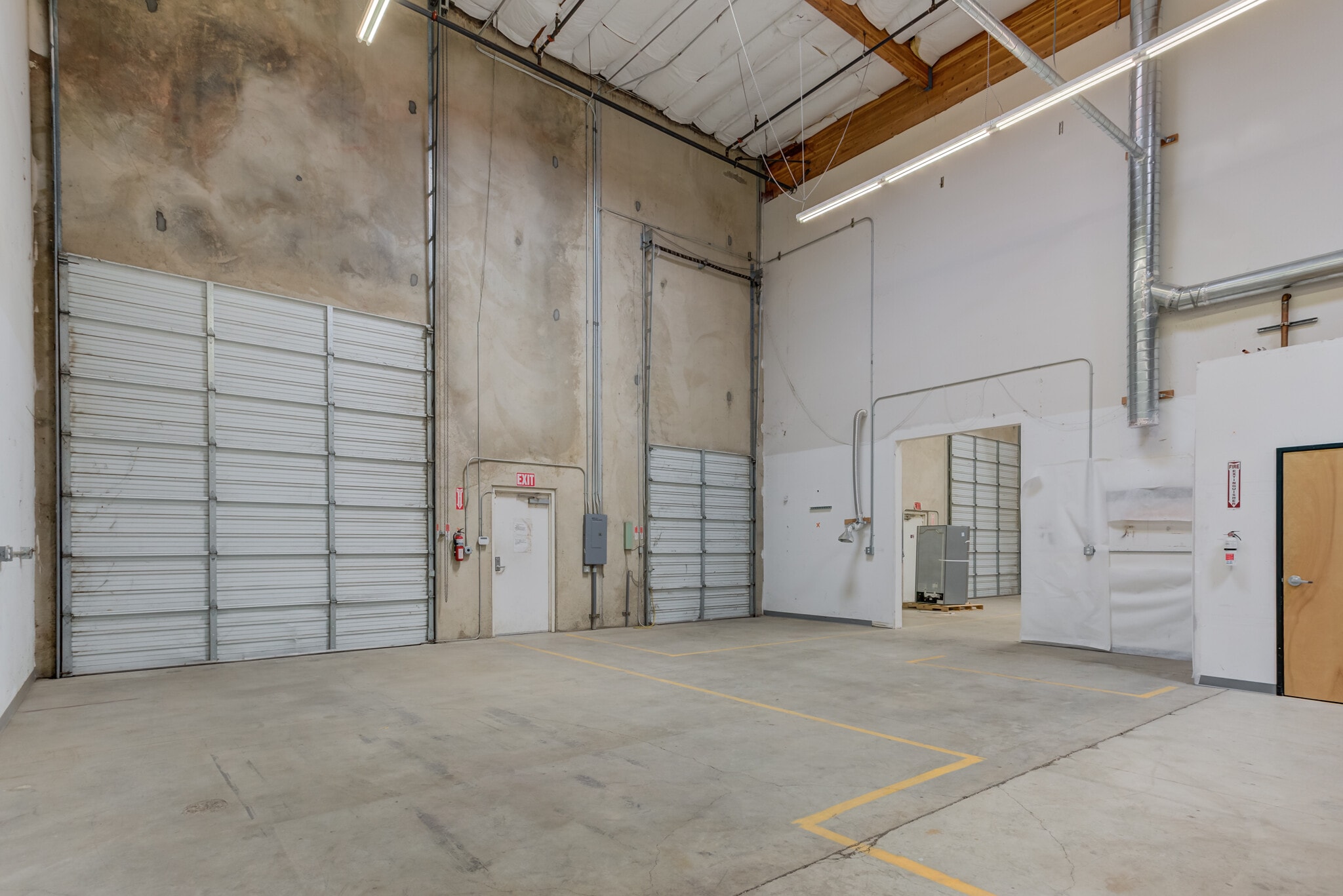 871 Cotting Ct, Vacaville, CA for lease Interior Photo- Image 1 of 33