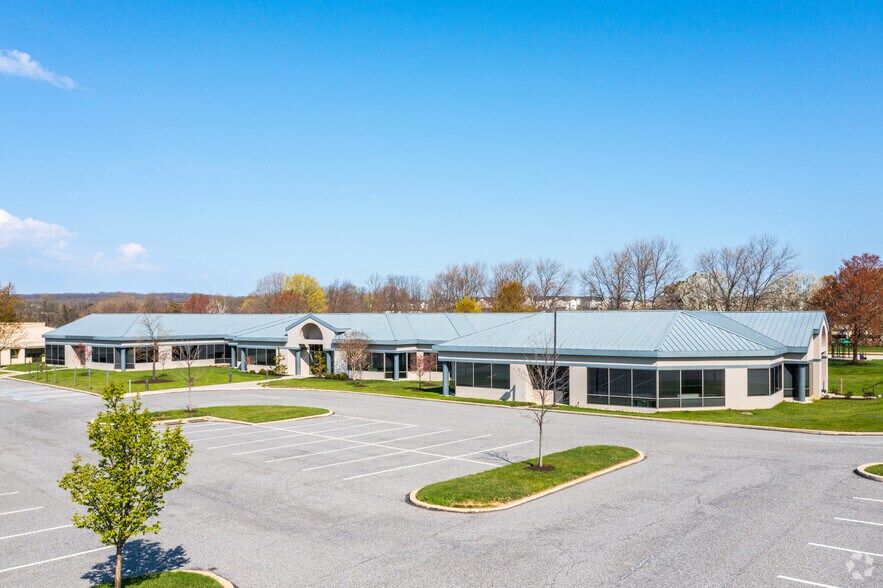 40 Valley Stream Pky, Malvern, PA for lease - Primary Photo - Image 2 of 6
