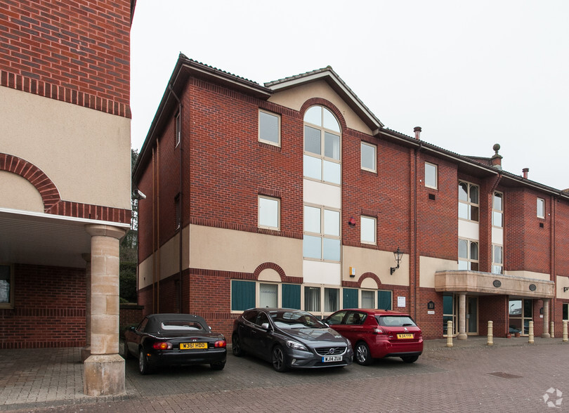 Harrier Way, Exeter for lease - Primary Photo - Image 1 of 3