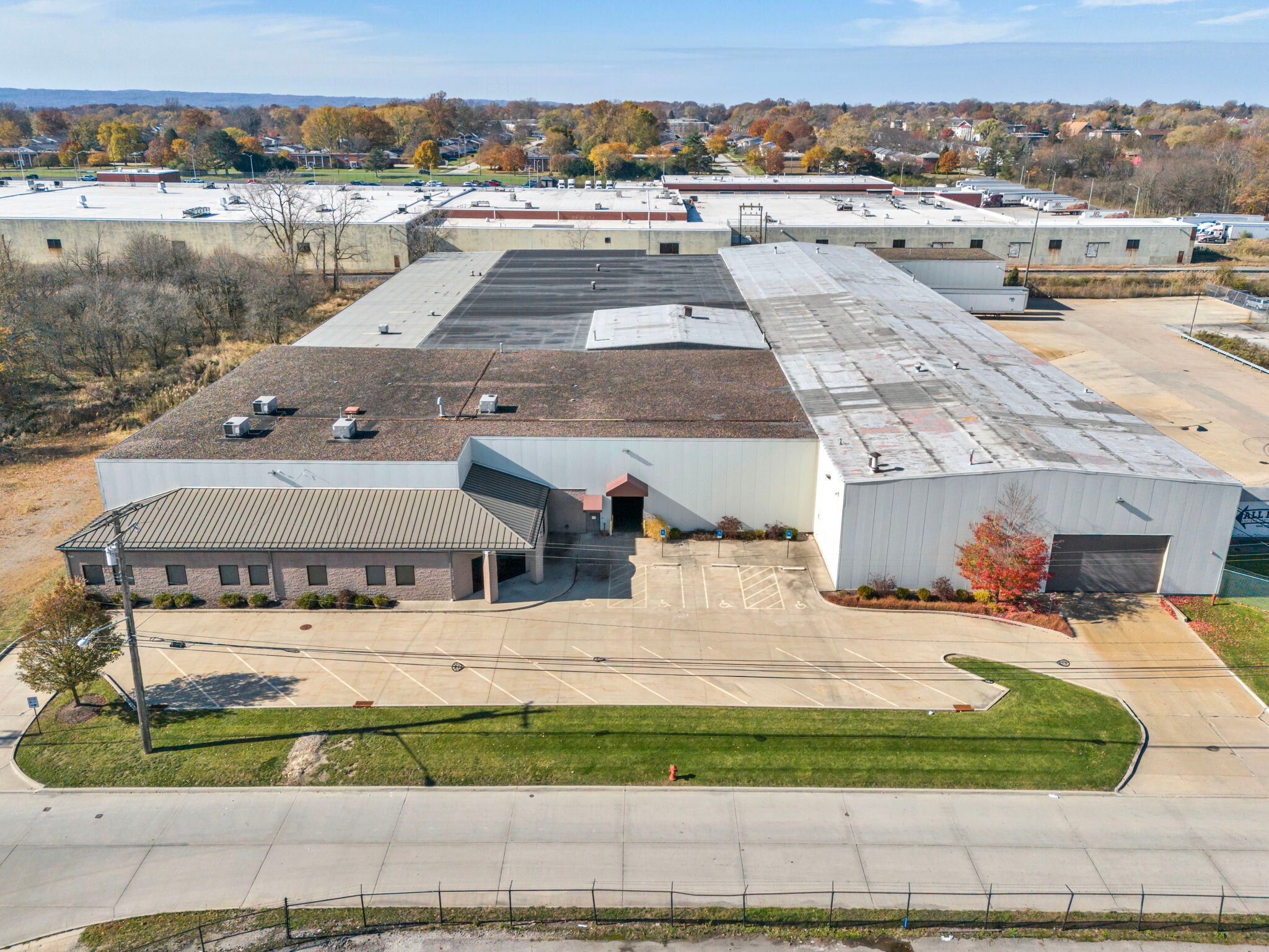 5900 Pennsylvania Ave, Maple Heights, OH for sale Building Photo- Image 1 of 33