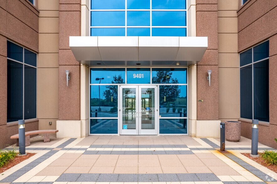 9351-9401 Renner Blvd, Lenexa, KS à louer - Photo du bâtiment - Image 3 de 33