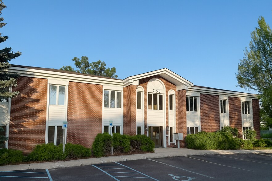 735 S Garfield Ave, Traverse City, MI à louer - Photo du bâtiment - Image 3 de 3