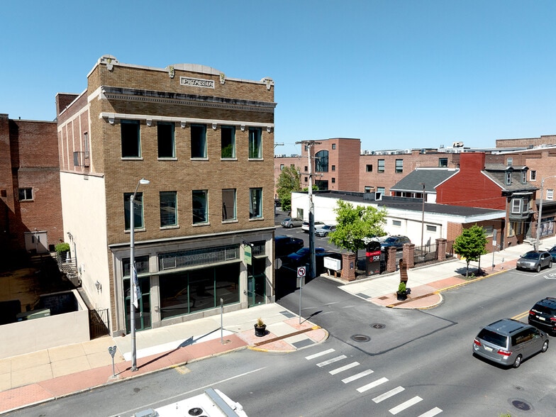 156 N George St, York, PA for lease - Building Photo - Image 2 of 10