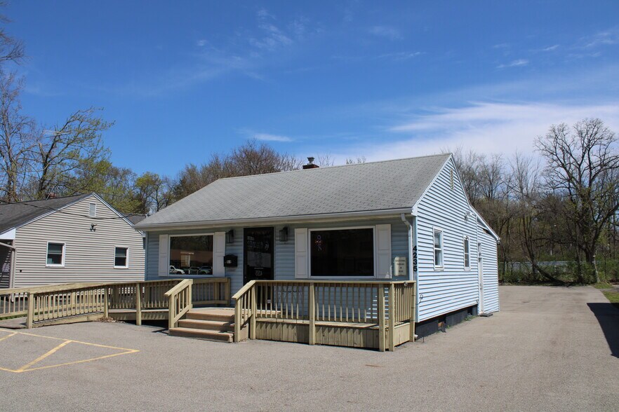 4235 S Westnedge Ave, Kalamazoo, MI for sale - Building Photo - Image 1 of 3