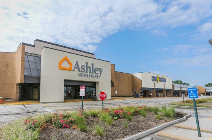 4464-4498 Lemay Ferry Rd, Saint Louis, MO à louer - Photo du bâtiment - Image 3 de 6