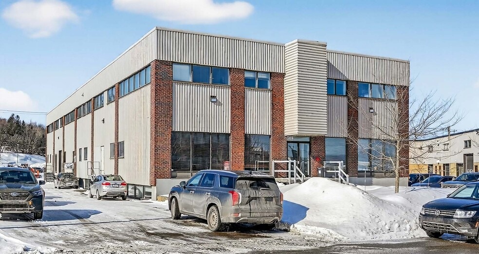 Propriétés commerciales - Usage mixte portfolio of 2 properties for sale on LoopNet.ca - Building Photo - Image 3 of 20