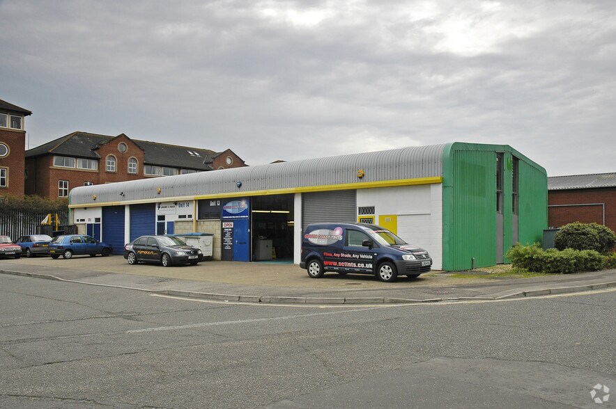 Floating Bridge Rd, Southampton à vendre - Photo du bâtiment - Image 2 de 4