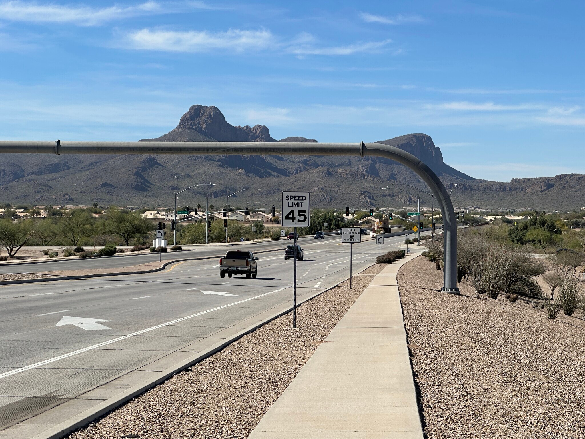 Twin Peaks Rd, Tucson, AZ à vendre Photo du bâtiment- Image 1 de 5