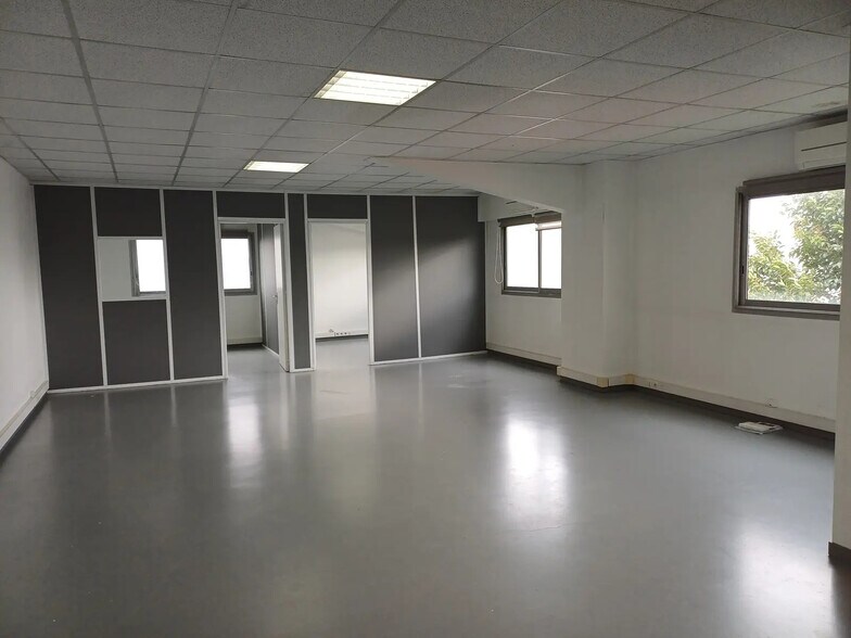 Office in Mérignac for lease - Interior Photo - Image 3 of 4