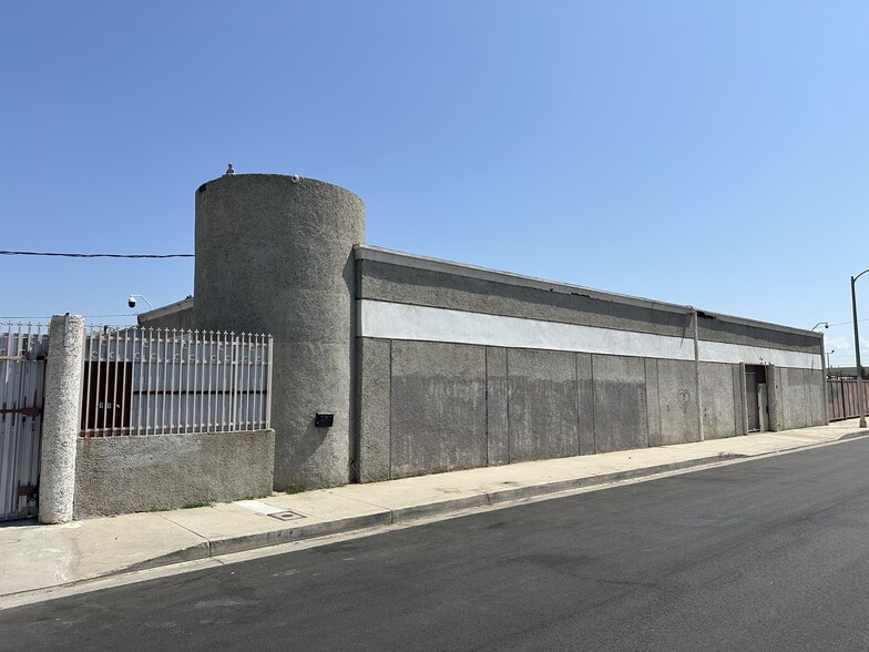 9000 Owensmouth Ave, Chatsworth, CA for lease - Building Photo - Image 2 of 12