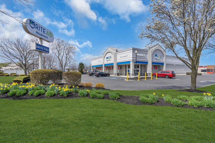 75 S Main St, Neptune, NJ à louer - Photo du bâtiment - Image 3 de 13