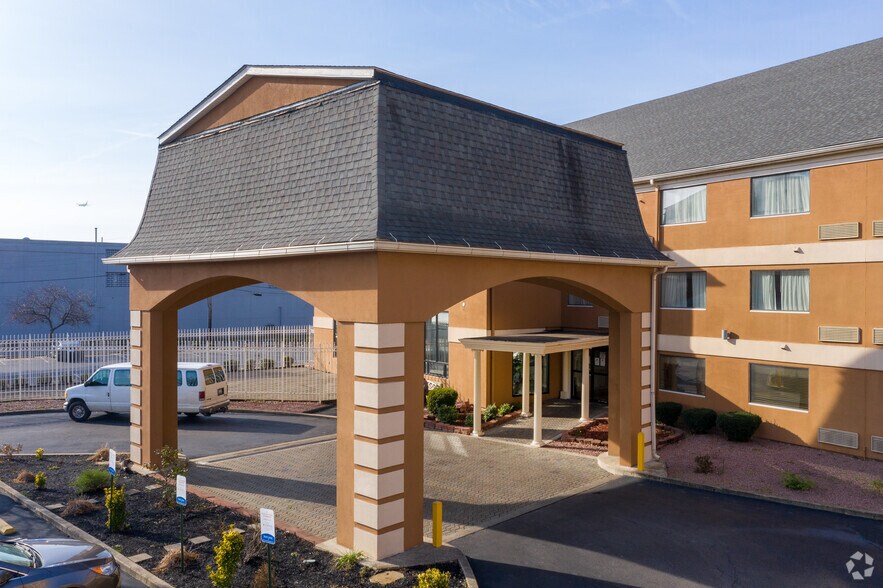 311 E Gaulbert Ave, Louisville, KY à vendre - Photo du bâtiment - Image 3 de 4