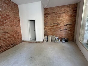 Office/Retail in Barcelona, Barcelona for lease Interior Photo- Image 2 of 6
