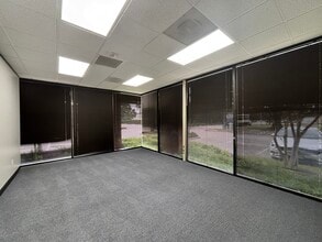 1416-1428 N Sam Houston Pky E, Houston, TX for lease Building Photo- Image 2 of 6