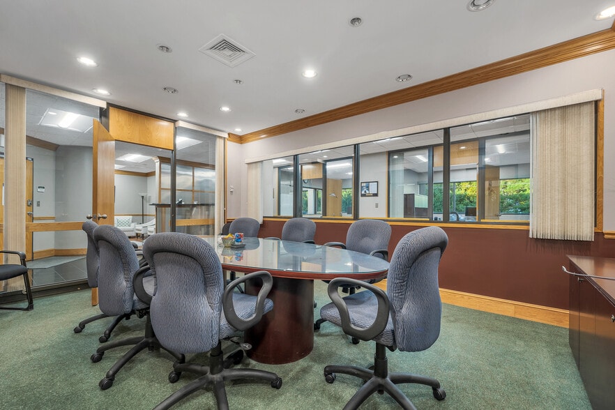 231a Sutton Street, North Andover, MA for sale - Building Photo - Image 2 of 56