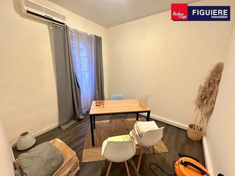 5 Cours Sextius, Aix-en-Provence for lease - Interior Photo - Image 3 of 6